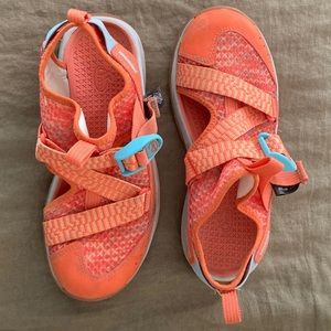 Chaco Women’s Odyssey Sport Sandal Coral / Tiger Size 6